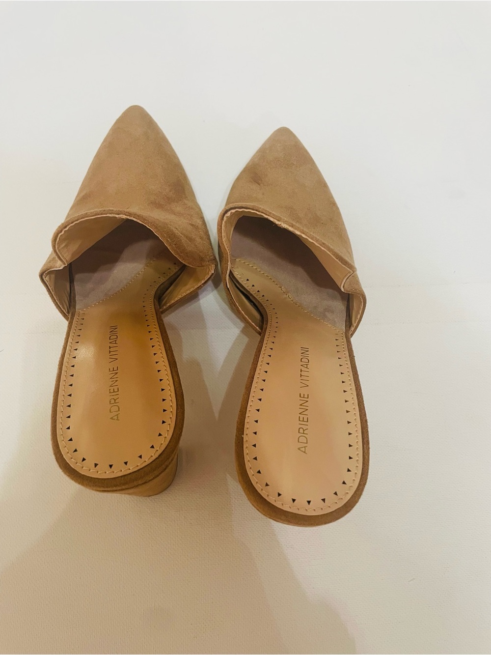 Adrienne Vittadini Nella Tan Suede Pointed Toe Mule Heels Size 9 - Picture 5 of 7
